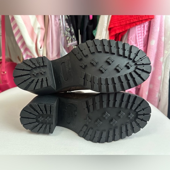 Frye and Co. Brush Gray Ankle Boot Size 6 - Picture 8 of 8